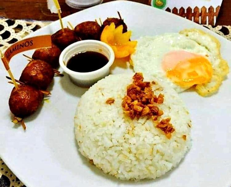 ألامينوس Alona'S Traditional Filipino Home Near 100 Islands Wharf المظهر الخارجي الصورة